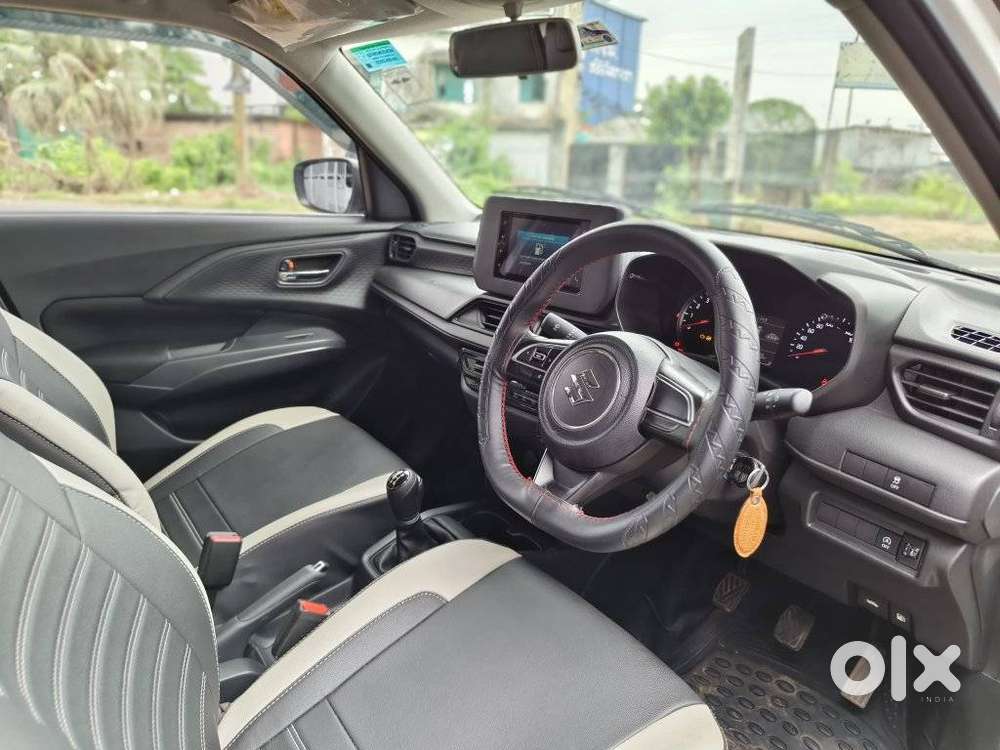 Maruti Suzuki Swift Vxi Abs Bsiv, 2025, Petrol