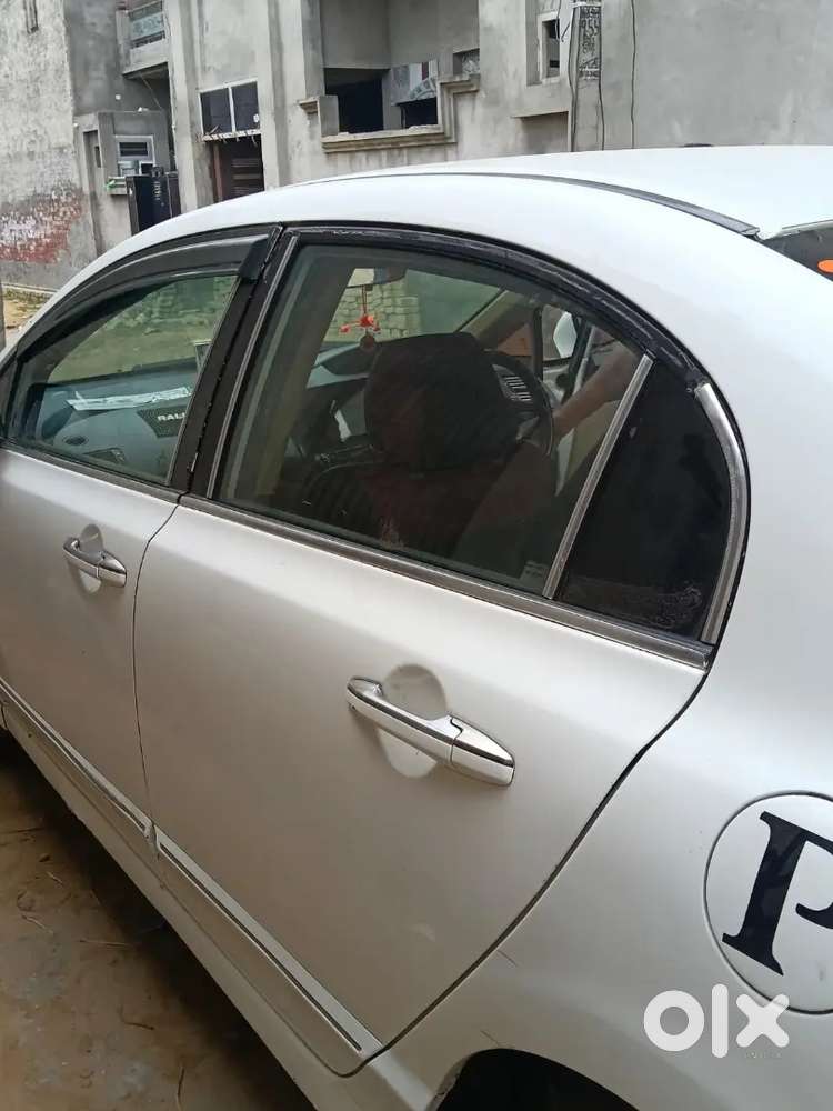 Honda Civic 1.8 E 2011 Sunroof