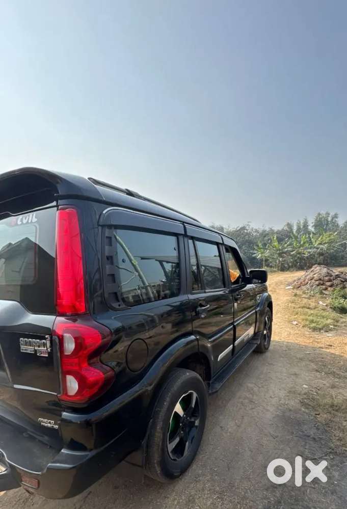 Mahindra Scorpio Classic 2022 Diesel 75000 Km Driven