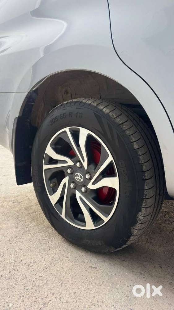 Toyota Innova Crysta, 2022, Petrol