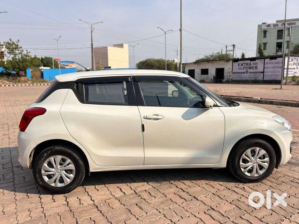 Maruti Suzuki Swift Vxi Abs Bsiv, 2023, Petrol