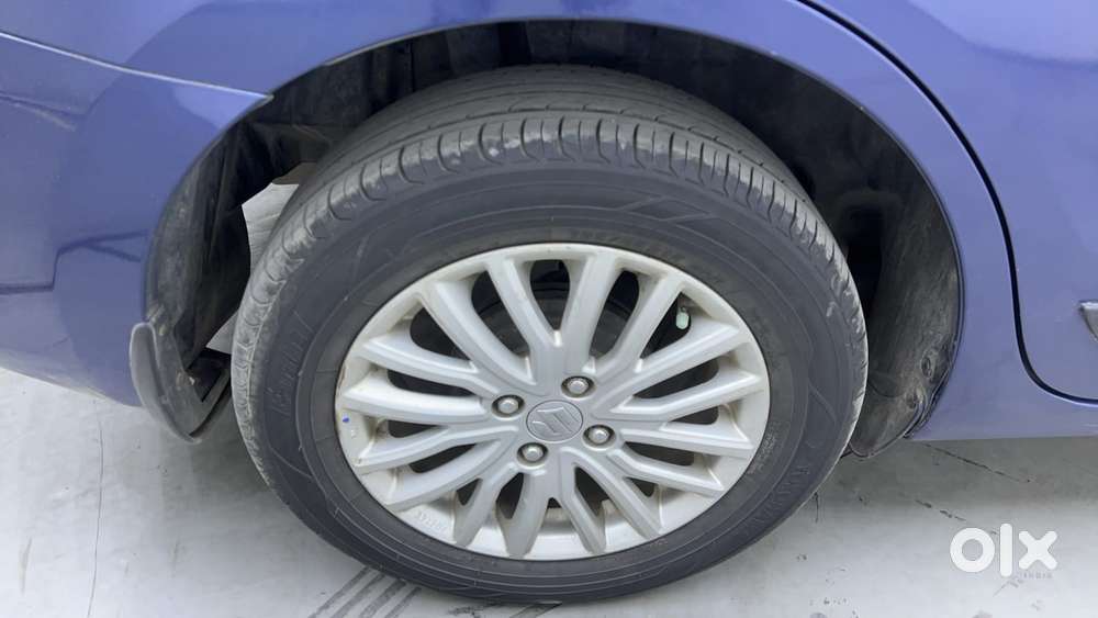 Maruti Suzuki Dzire 1.2 Zxi Amt, 2018, Petrol