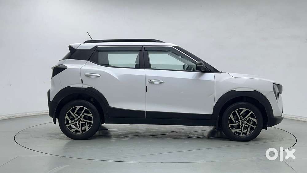 Mahindra Xuv 3xo Ax5 Pm Mt, 2025, Petrol