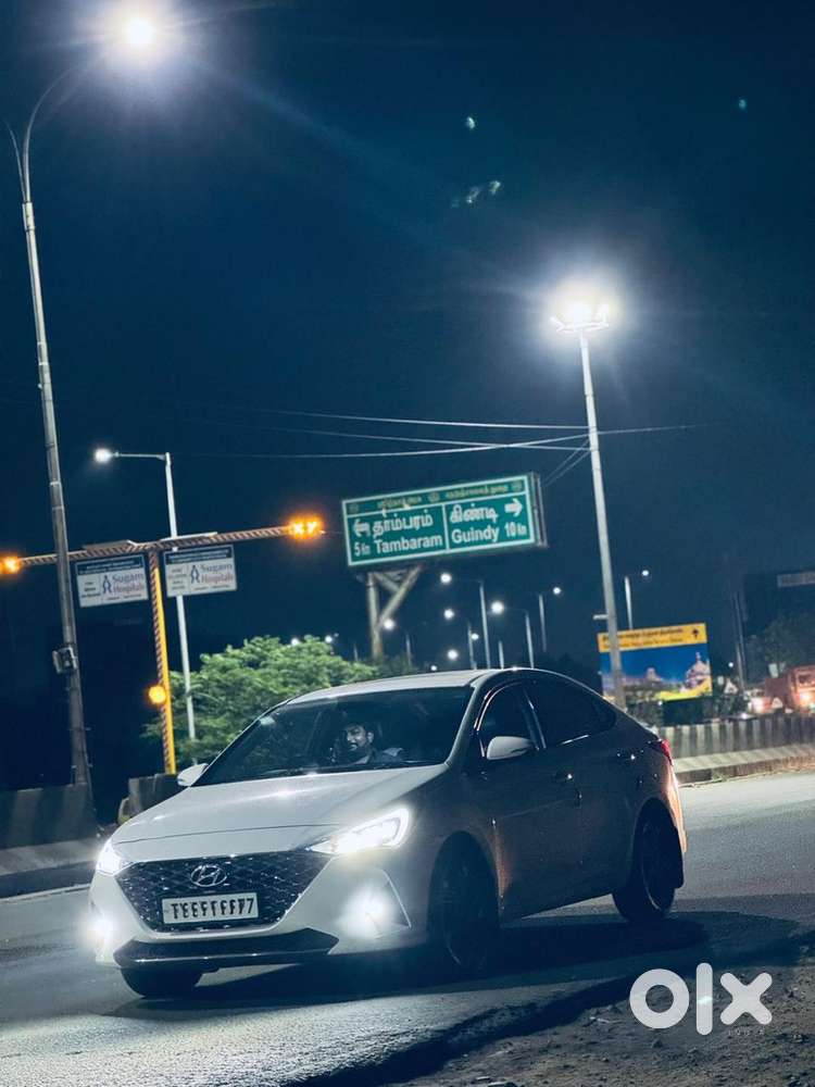 Hyndai Verna Petrol Manul, Butter Smooth Engine , Milage 18 To 20km/l