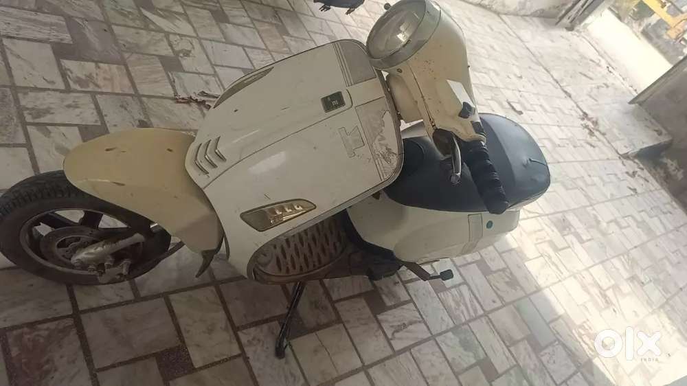 Electric scootry