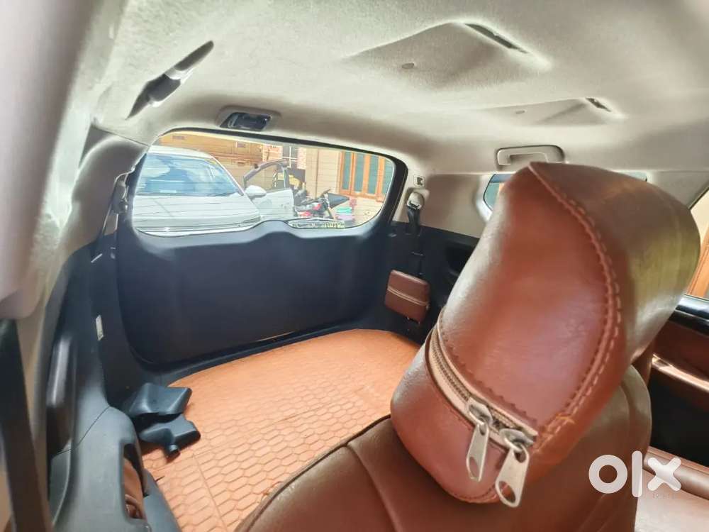 Toyota Innova Crysta 2.4v Mt 2024 Model No Lone