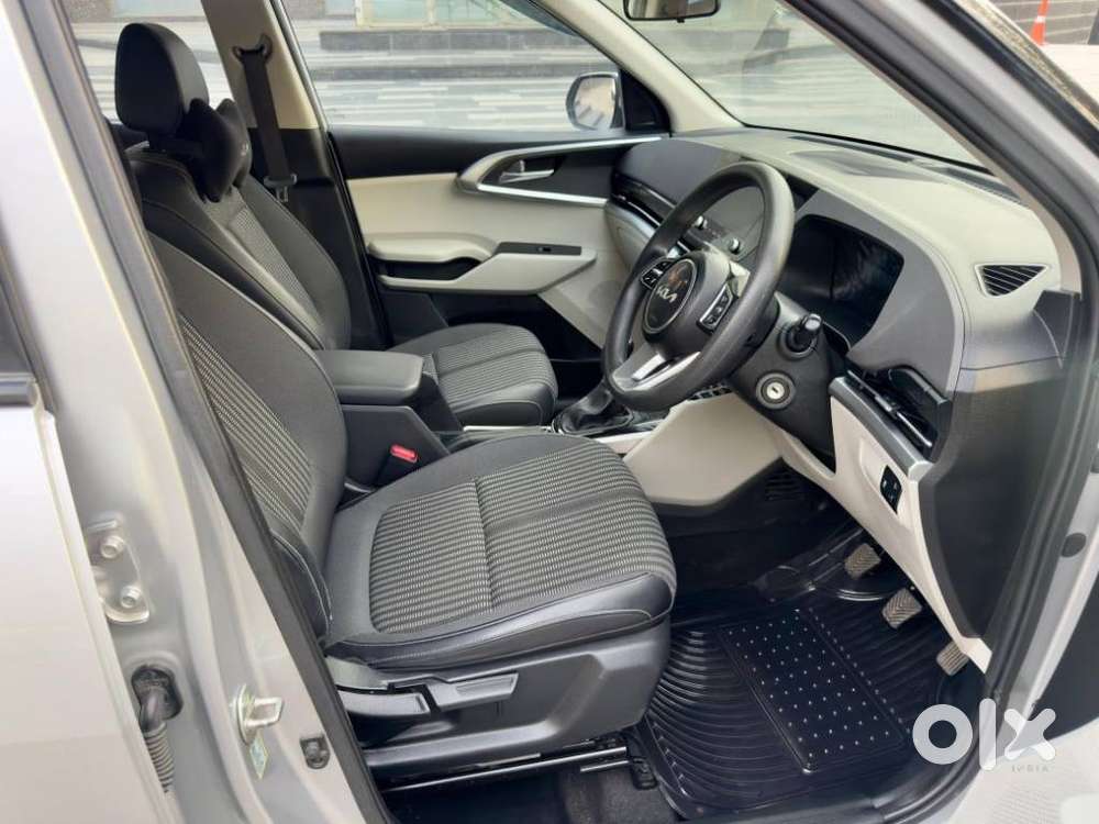 Kia Carens 1.4 Prestige 7 Str, 2022, Petrol