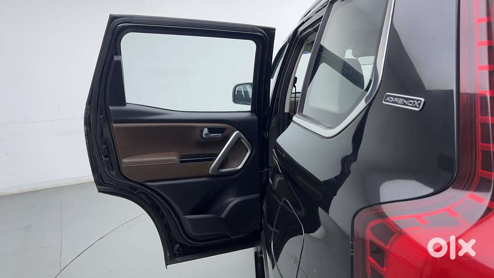 Mahindra Scorpio N Z8 Petrol At 7 Str, 2024, Petrol