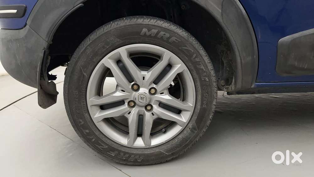 Renault Triber Rxz, 2022, Petrol