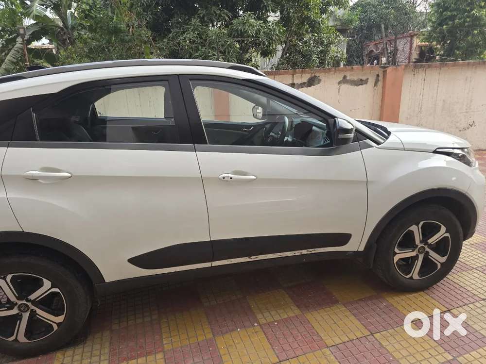 2022 Tata Nexon Xza+ (o) Amt Petrol Top-end Automaticcalgary White