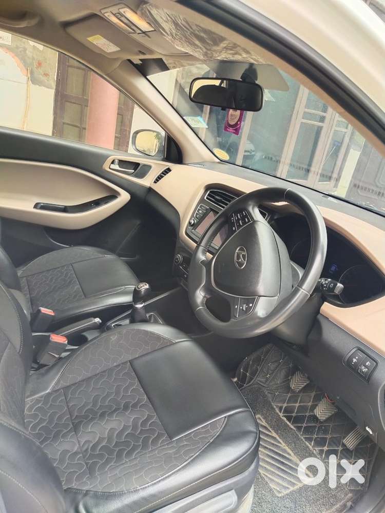 Hyundai I20 Asta Top Model2019 Petrol 2nd Owner All Documents Complete