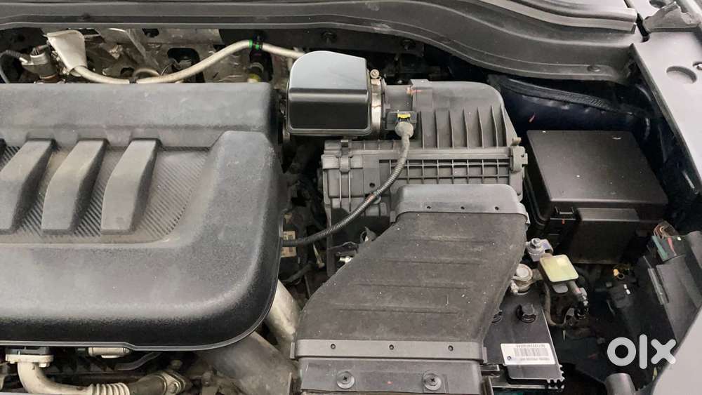 Mahindra Xuv700 2.2 Ax 7 Diesel Mt Luxury Pack Str, 2022, Diesel