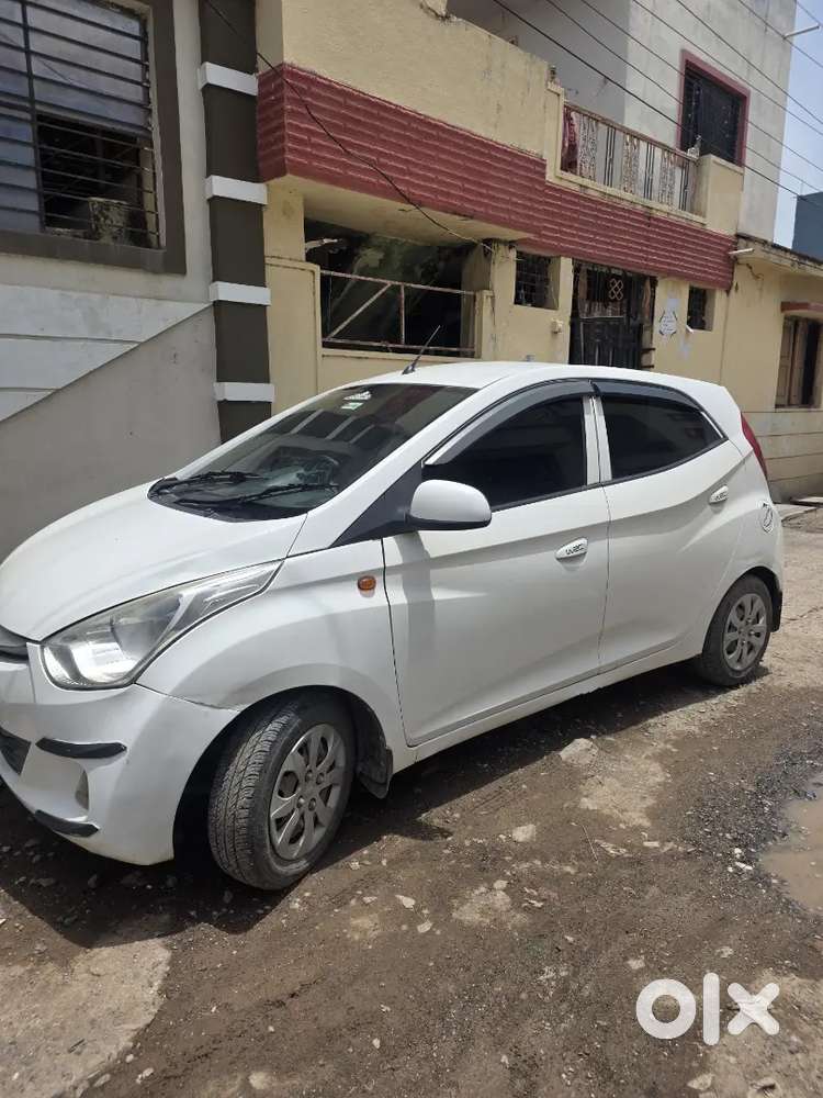 Hyundai Eon Magna Sports 2014 Edition
