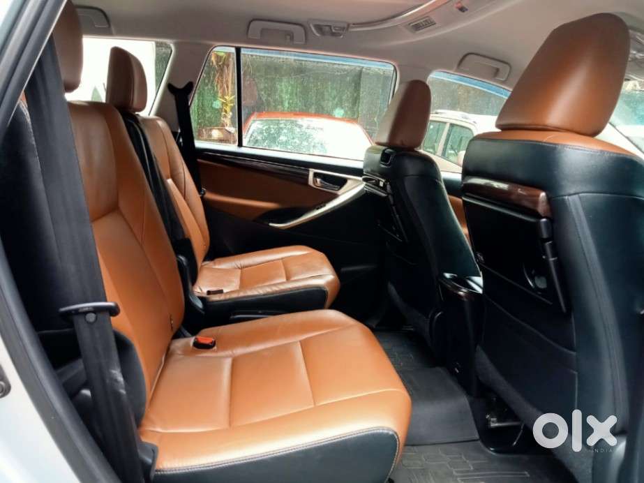 Toyota Innova Crysta 2.8z Automatic, 2017, Diesel