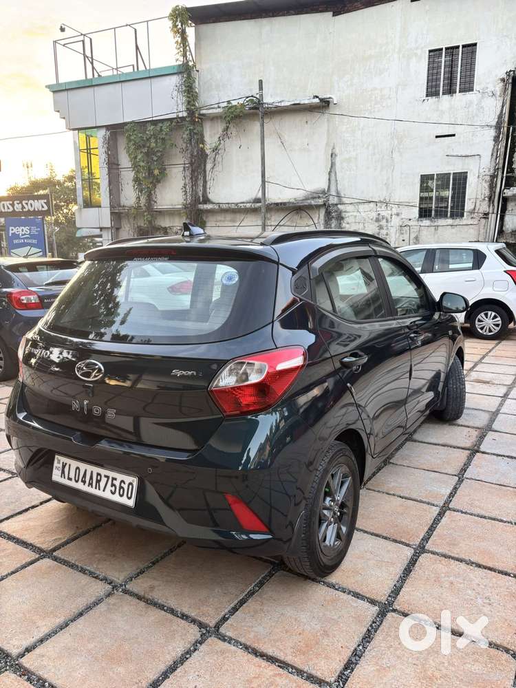 Hyundai Grand I10 Nios Sportz 1.2 At, 2021, Petrol