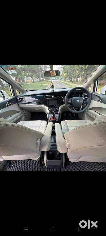 Mahindra Marazzo M8, 2019, Diesel