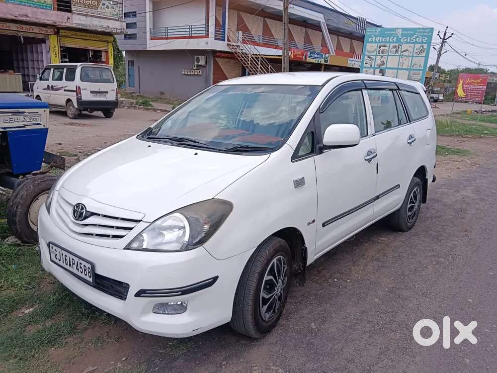 Toyota Innova 2011 Diesel 120000 Km Driven