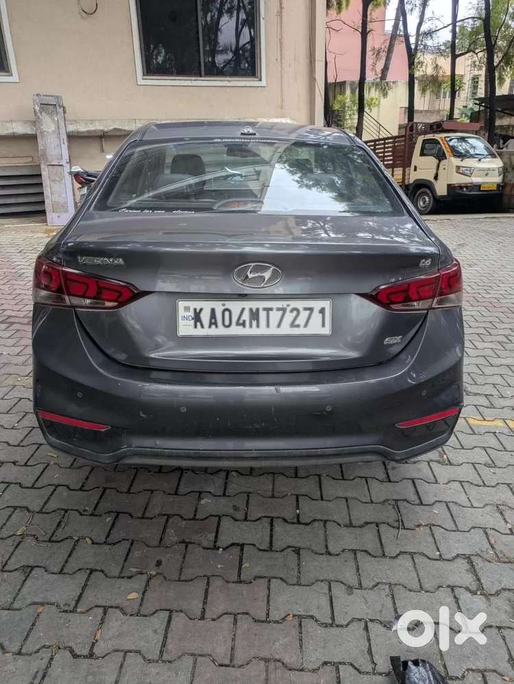 Hyundai Verna Fluidic 1.6 Vtvt Sx, 2017, Petrol