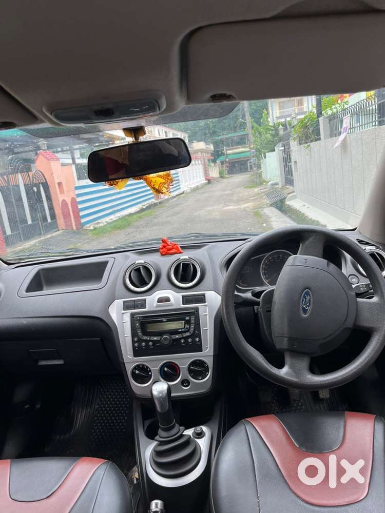 Ford Figo Petrol 2011 Year