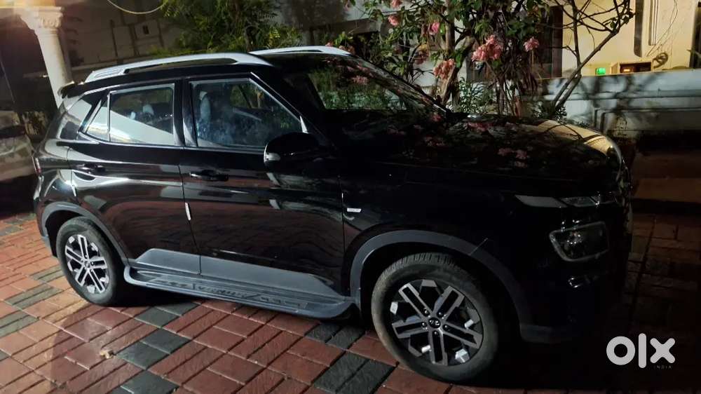Hyundai Venue 2024 Petrol Turbo Good Condition