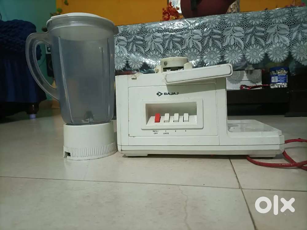 &ldquo;Bajaj JX4 450W Juicer Mixer Grinder &ndash; Working&rdquo;