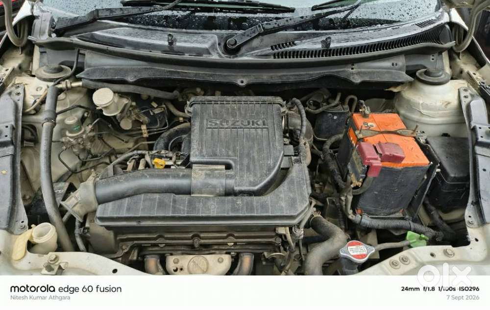 Maruti Suzuki Swift Vxi + Manual, 2013, Petrol