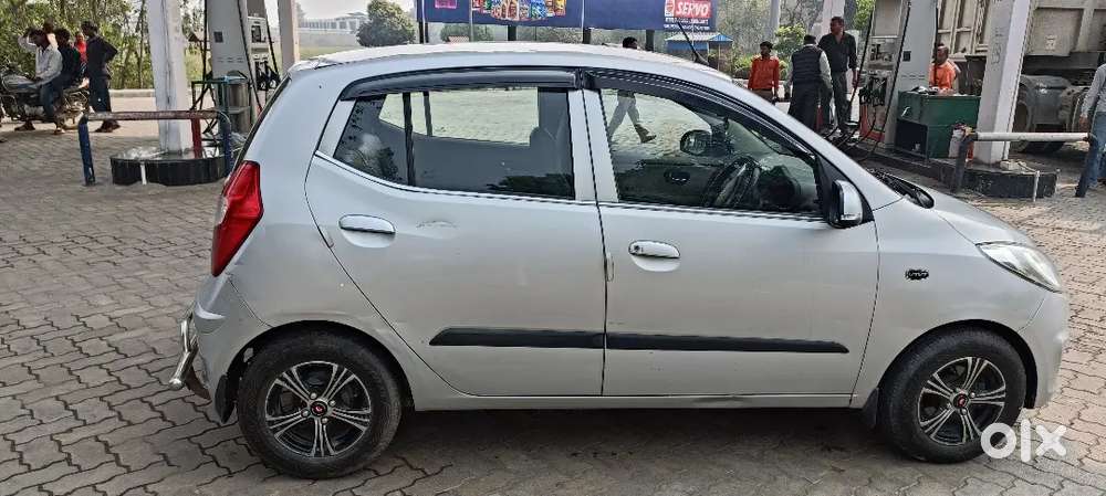 Hyundai I10 2012 Petrol 68000 Km Driven
