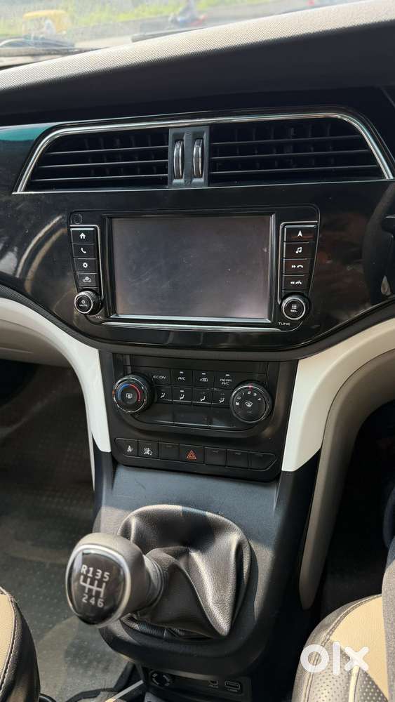 Mahindra Marazzo M6, 2018, Diesel