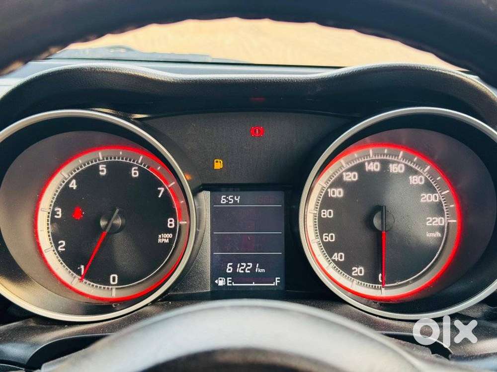 Maruti Suzuki Swift, 2022, Petrol