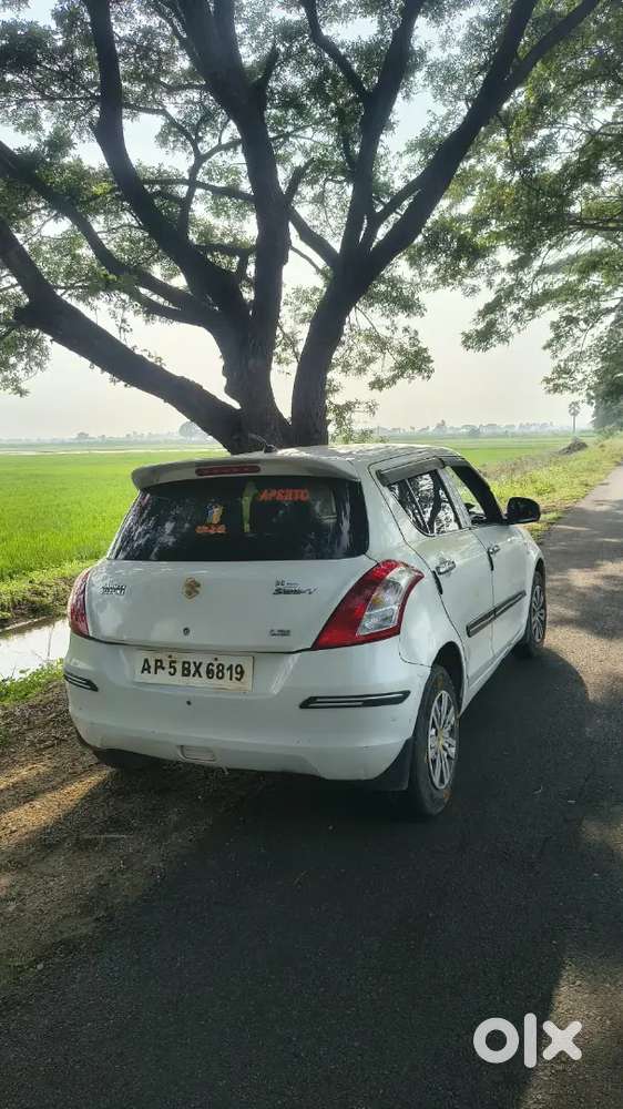 2011 Maruti Suzuki Swift Lxi