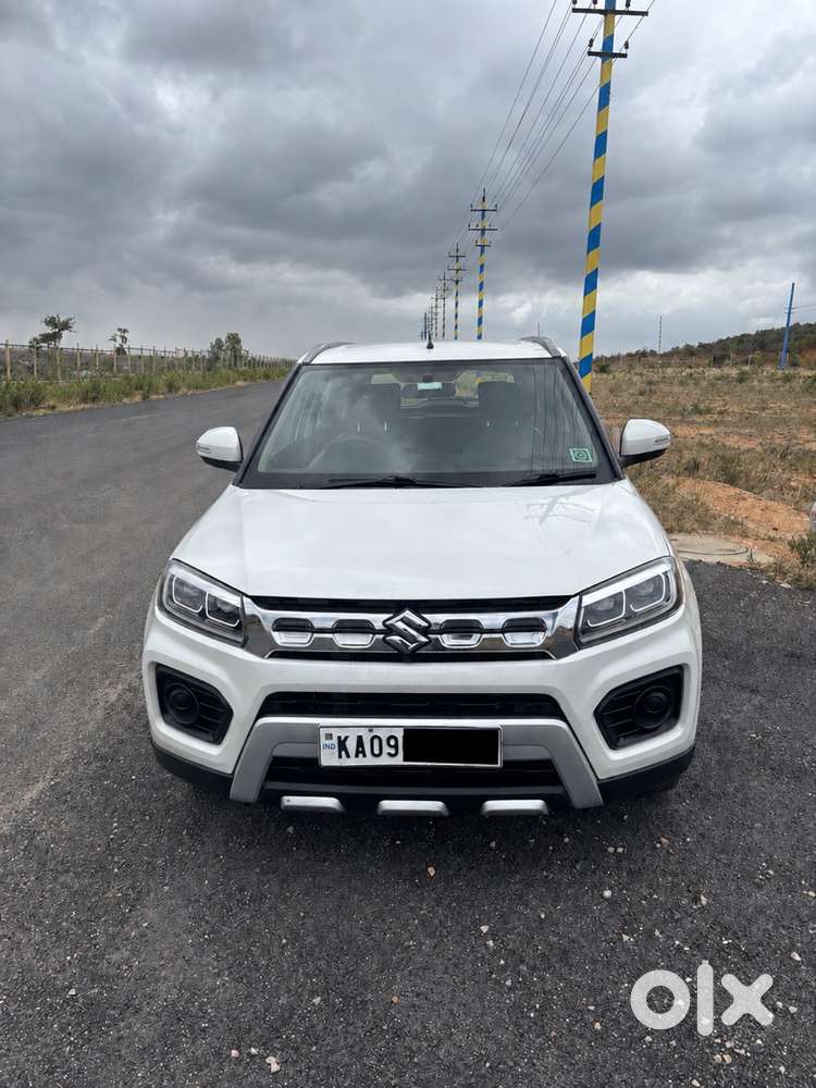 2021 Vitara Brezza Zxi (white)  1st Owner  38k Km  Mint