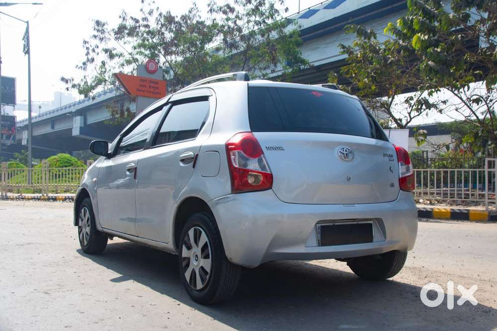 Toyota Etios Liva 2011-2012 G, 2011, Petrol