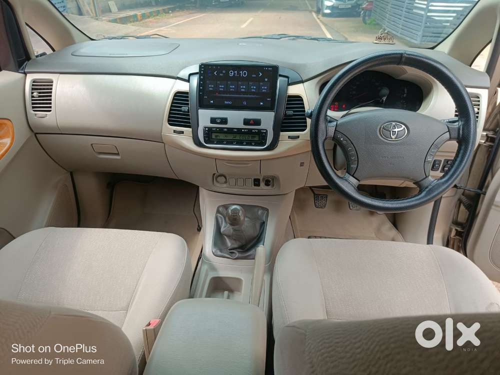 Toyota Innova 2004-2011 2.5 V Diesel 7-seater, 2009, Diesel