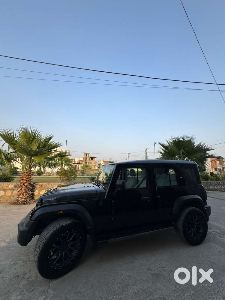 Mahindra Thar Roxx Ax7 L Diesel Mt 2wd, 2025, Diesel