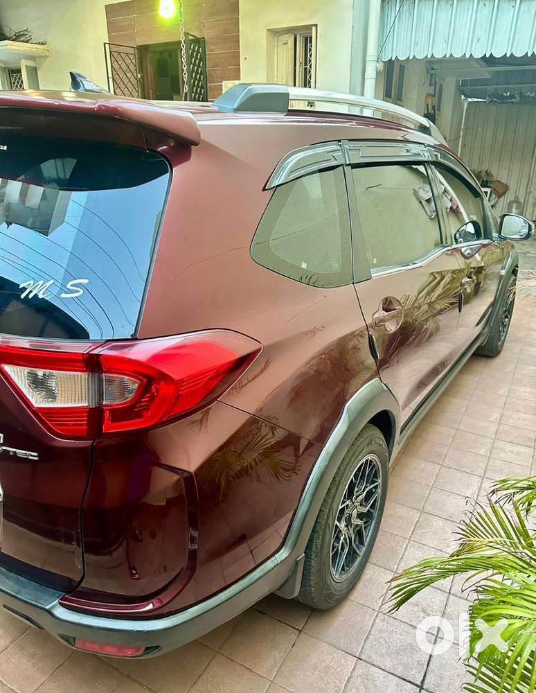 Honda Br-v 2016 Petrol Very Good Condition & Updgraded