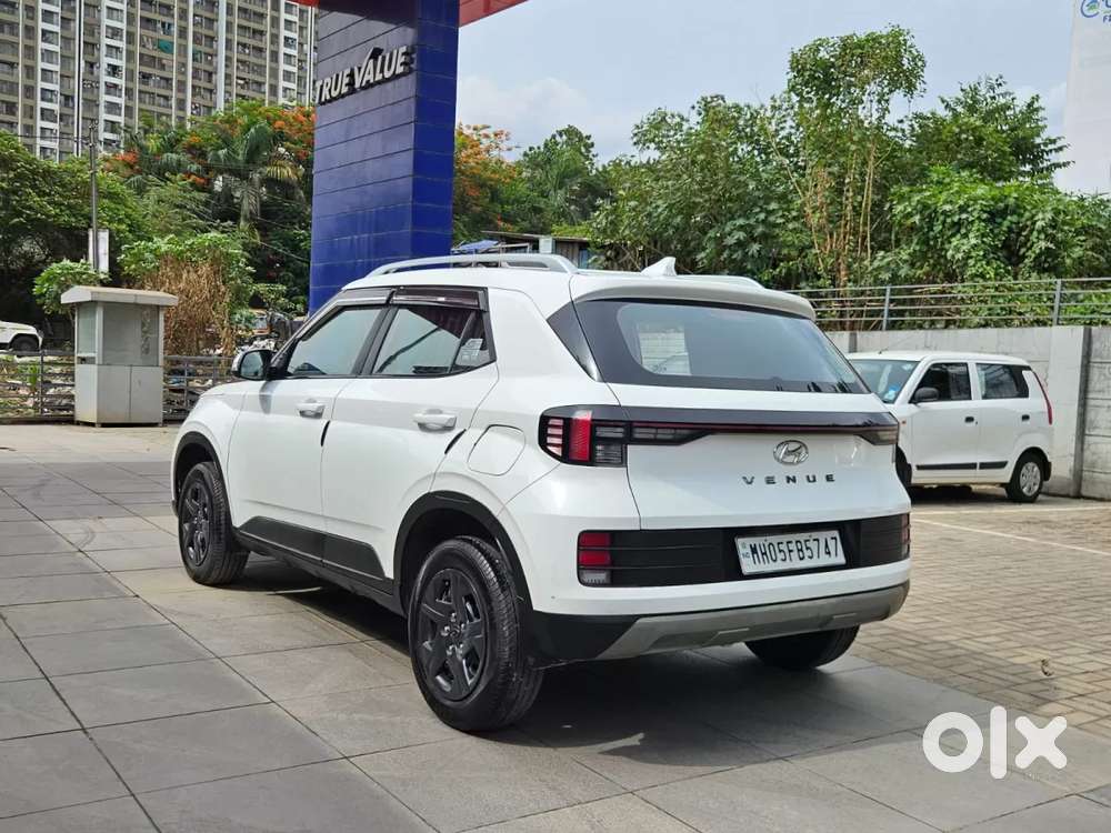Hyundai Venue 1.2 S (o), 2023, Petrol