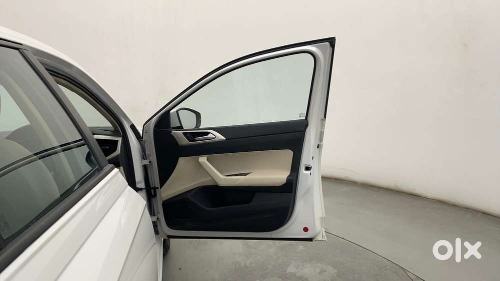 Volkswagen Virtus Highline Plus 1.0 Tsi At, 2023, Petrol
