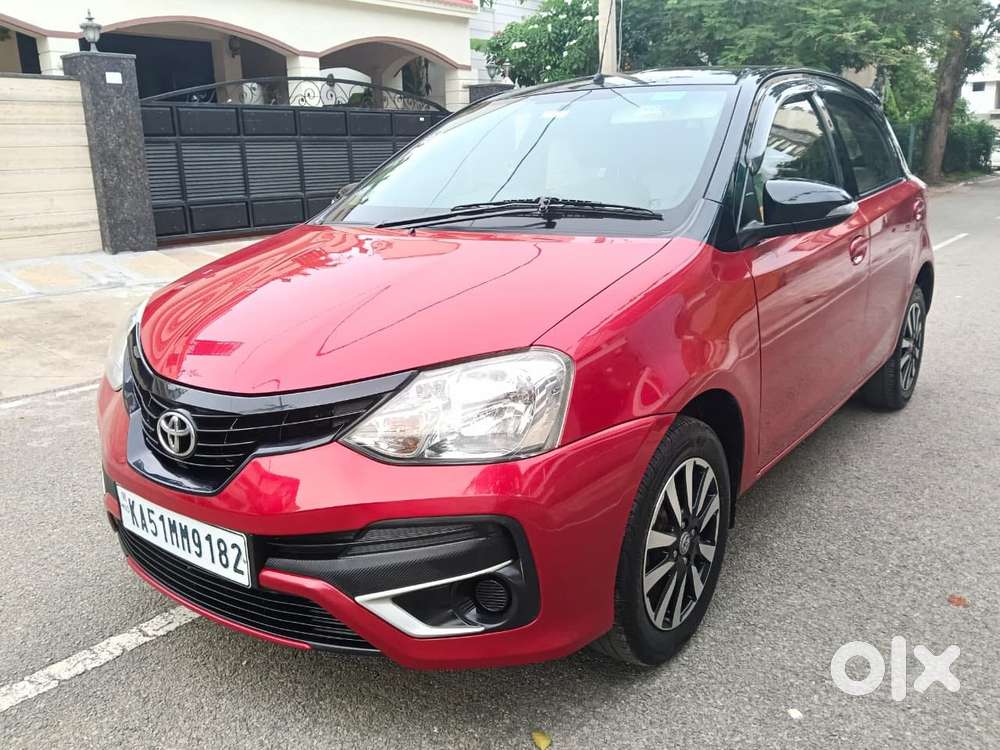 Toyota Etios Liva V Dual Tone, 2019, Petrol