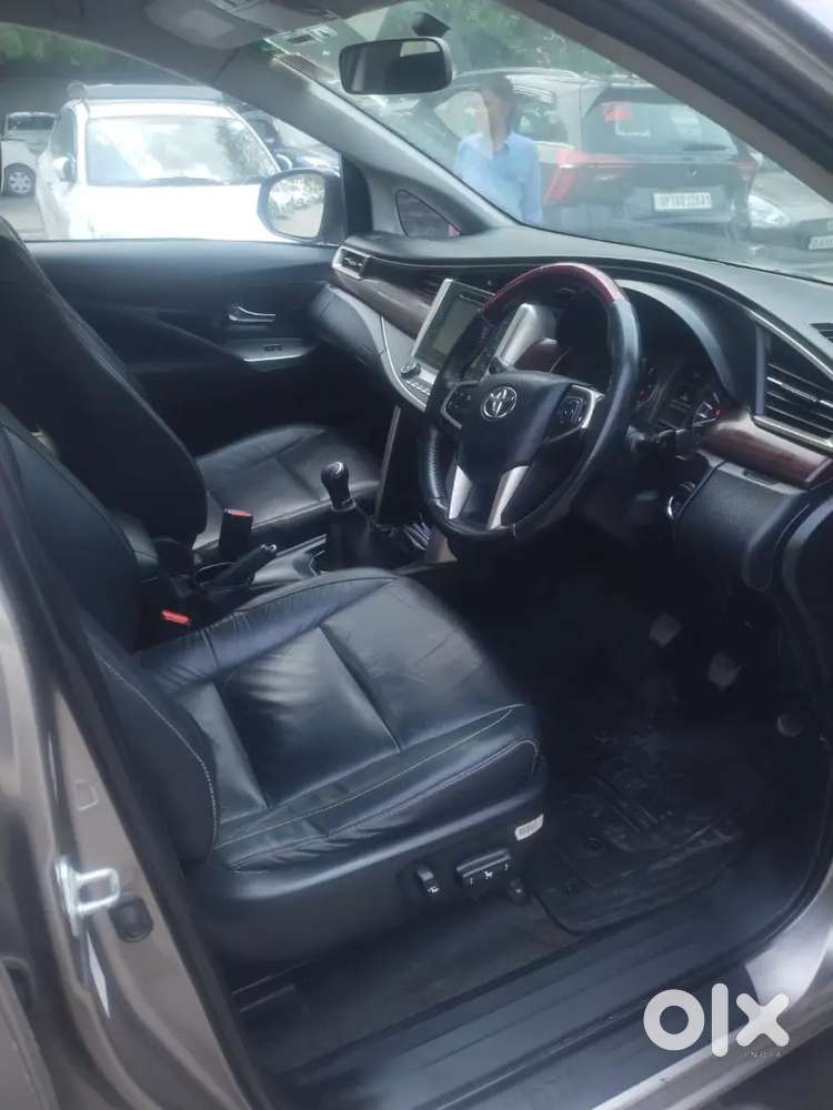 Toyota Innova Crysta (2.4 Z , Less Used)