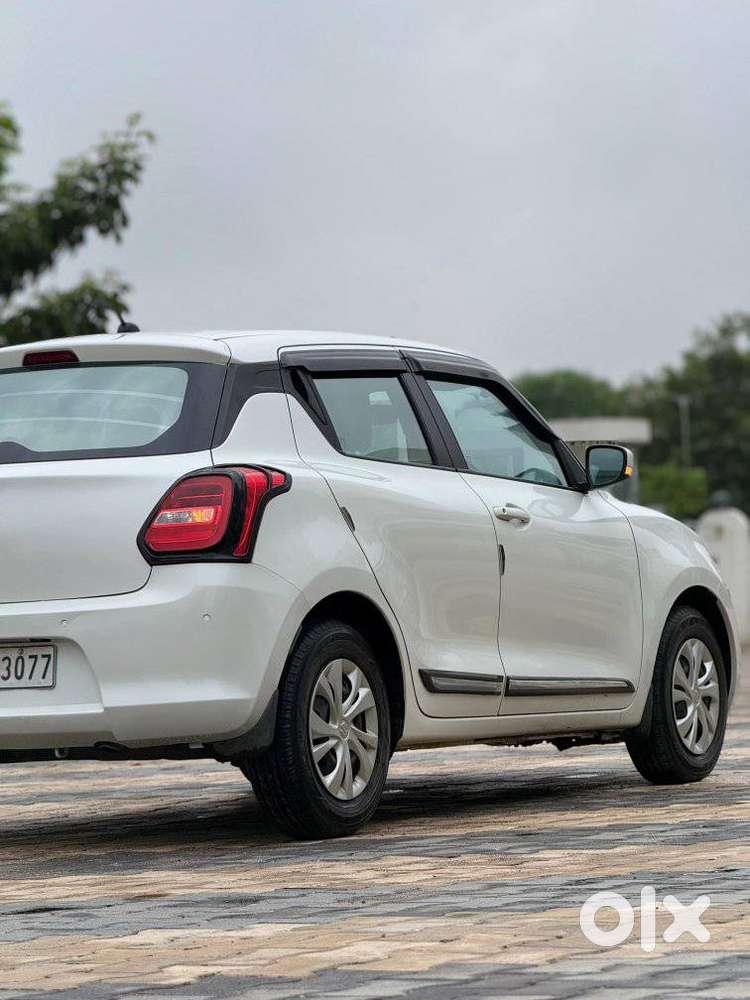 Maruti Suzuki Swift Vxi + Manual, 2020, Cng & Hybrids