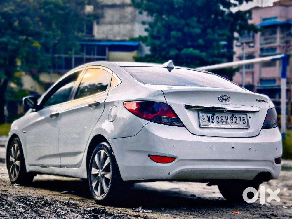 Hyundai Verna Crdi 1.6 Sx, 2012