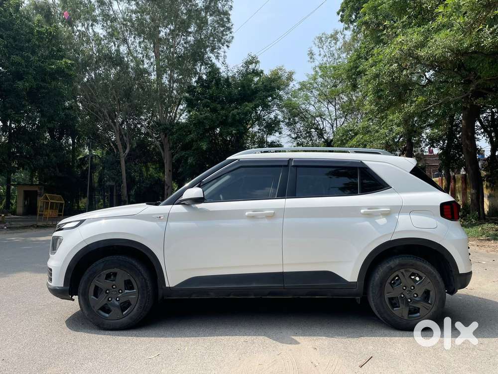 Hyundai Venue S 1.2 Petrol, 2024, Petrol