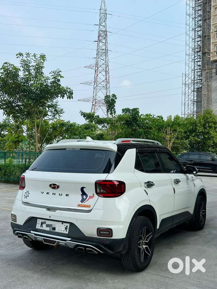 Hyundai Venue 2019 Diesel 48500 Km Driven