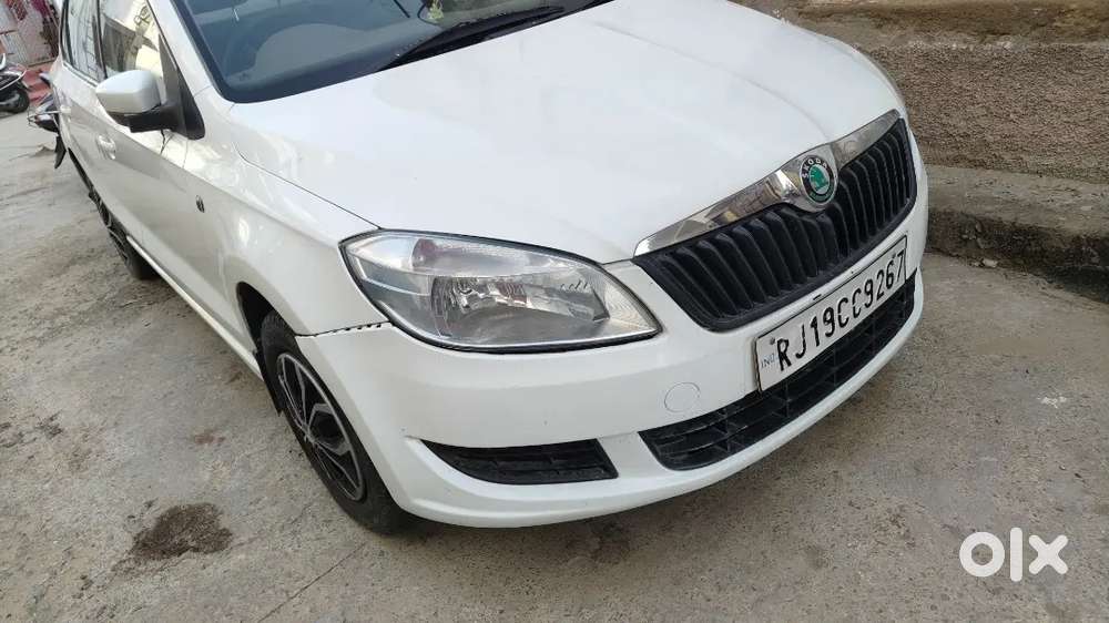 Infotainment System Pre Installed Jbl And Sony Speakers