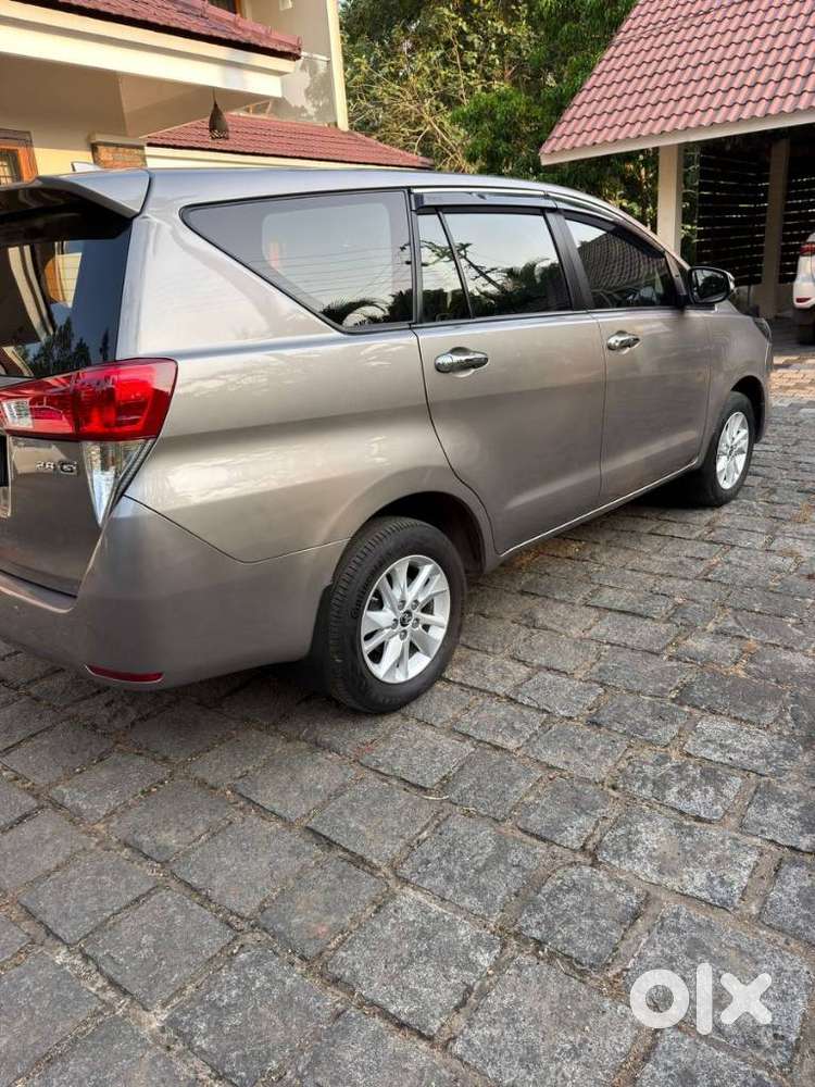 Toyota Innova Crysta 2.8 Gx At, 2017, Diesel