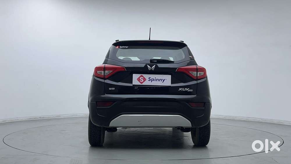 Mahindra Xuv300 W8 Option Diesel, 2023, Diesel