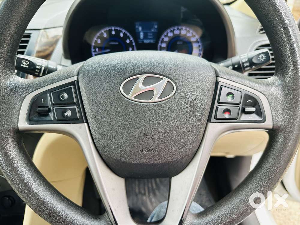 Hyundai Verna 1.6 Vtvt Sx, 2016, Petrol