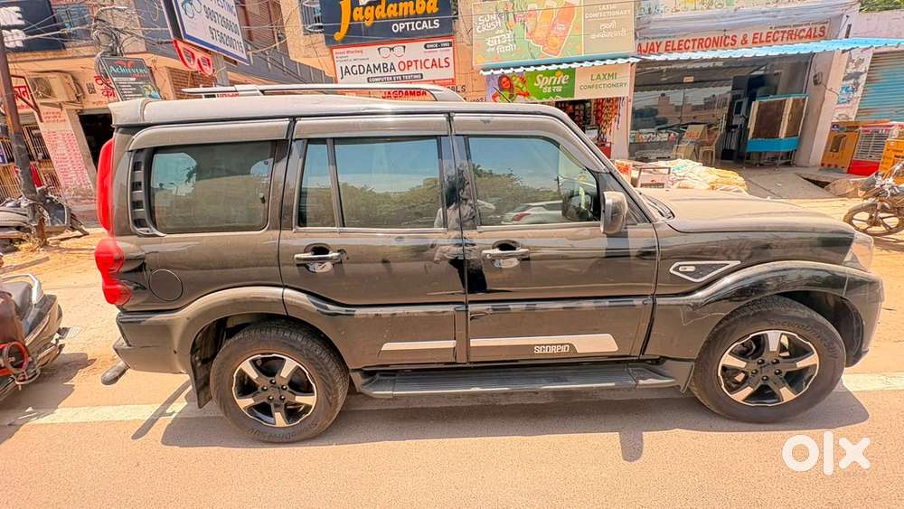 Mahindra Scorpio Classic 2023