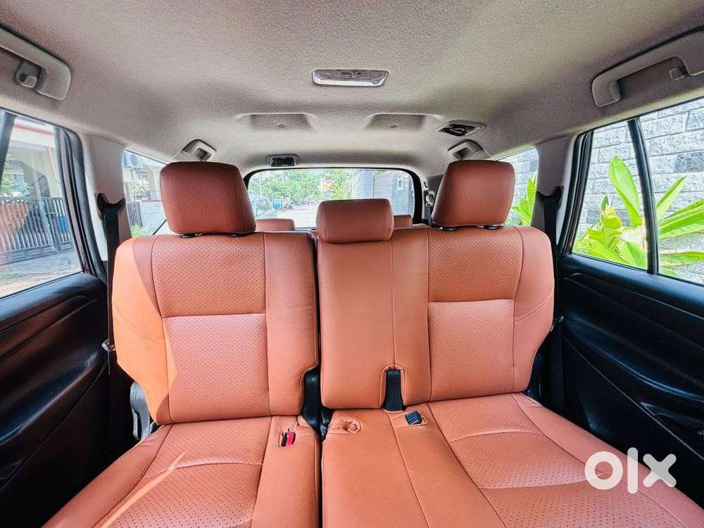 Toyota Innova Crysta 2.4 G Mt 8s, 2017, Diesel