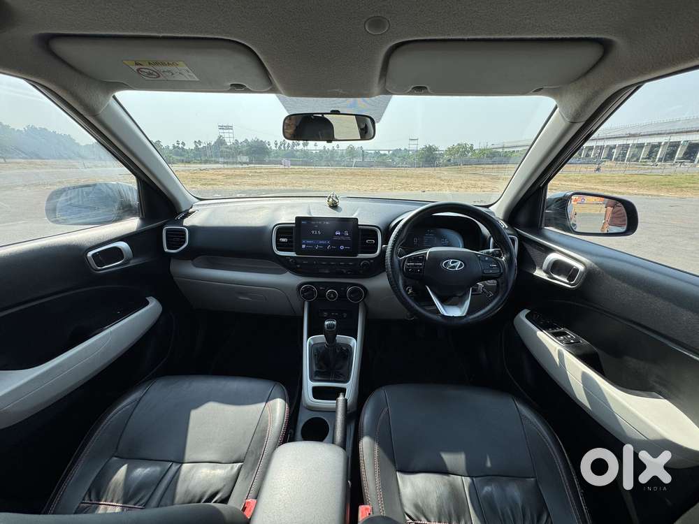 Hyundai Venue S (o) 1.2 Petrol Knight Edition, 2022, Petrol